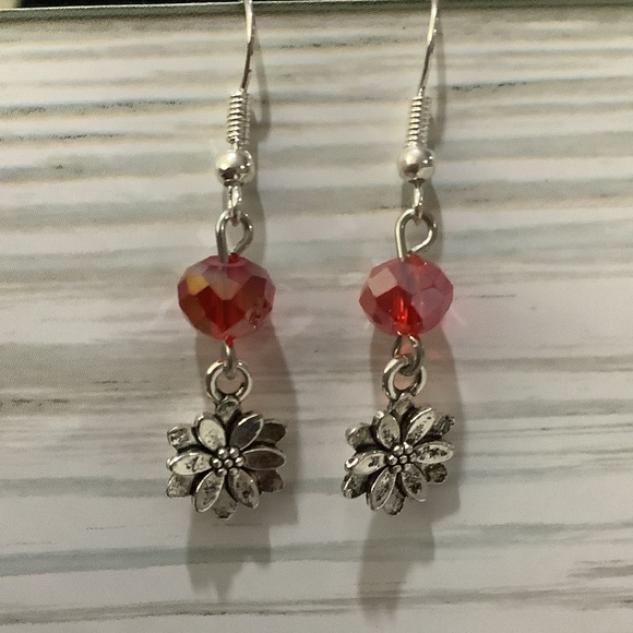 Christmas red sparkling poinsettia earrings - Picture 2 of 2
